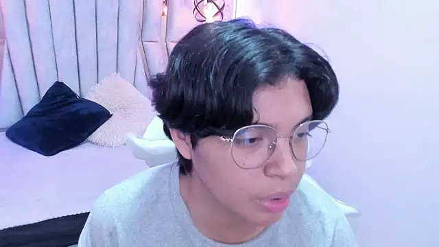 Emmapark  online show from March 2025 02:46:02 PM