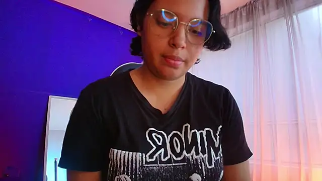 Snapshot of Emmapark_ chatting on January 2026 07:23:01 PM Emmapark online show from January 2026 07:23:01 PM