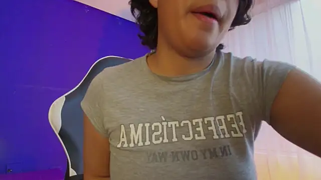 Snapshot of Emmapark_ chatting on February 2026 06:37:02 PM Emmapark online show from February 2026 06:37:02 PM