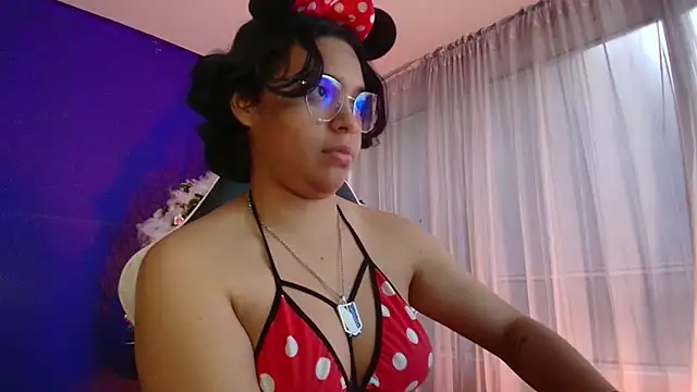 Snapshot of Emmapark_ chatting on February 2026 07:11:01 PM Emmapark online show from February 2026 07:11:01 PM