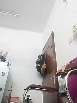 Krisdalil online show from November 2025 03:34:01 PM