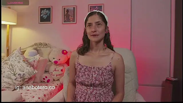 KittyAna online show from November 2025 01:04:02 AM