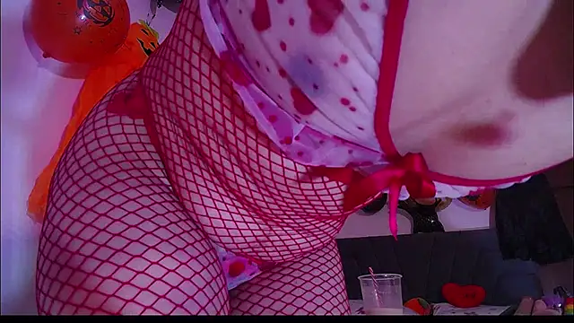 Yinn Silver online show from October 2025 01:22:01 PM