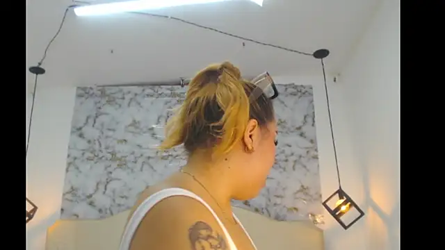 Kathiasaints online show from April 2026 05:54:01 PM