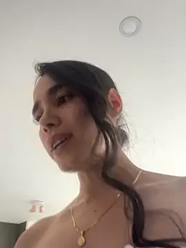 Snapshot of Irish_Collins chatting on January 2025 08:00:02 PM Irish Collins online show from January 2025 08:00:02 PM