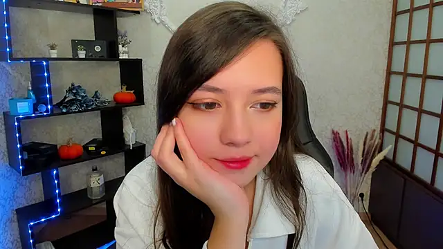 Snapshot of Lina_Brownie chatting on December 2024 02:13:02 AM Lina Brownie online show from December 2024 02:13:02 AM