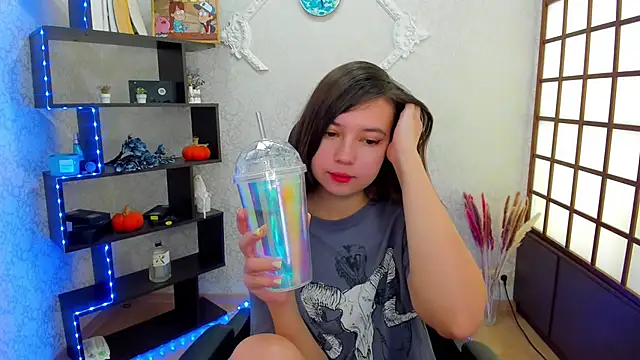 Snapshot of Lina_Brownie chatting on December 2024 01:58:02 AM Lina Brownie online show from December 2024 01:58:02 AM