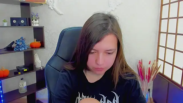 Snapshot of Lina_Brownie chatting on December 2024 02:12:02 AM Lina Brownie online show from December 2024 02:12:02 AM