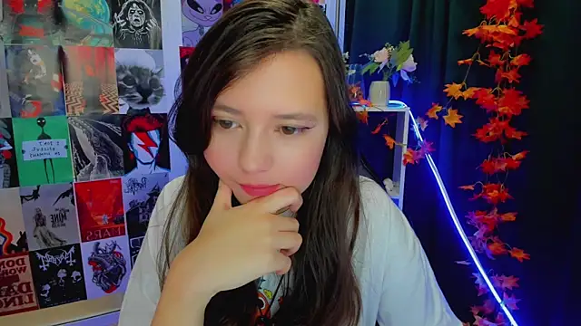 Snapshot of Lina_Brownie chatting on December 2024 02:34:02 AM Lina Brownie online show from December 2024 02:34:02 AM