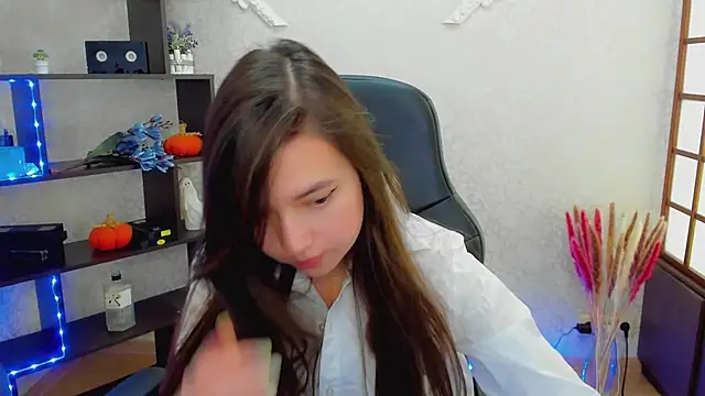 Snapshot of Lina_Brownie chatting on December 2024 05:23:01 AM Lina Brownie online show from December 2024 05:23:01 AM