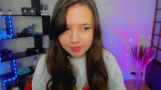 Snapshot of Lina_Brownie chatting on December 2024 02:22:02 AM Lina Brownie online show from December 2024 02:22:02 AM