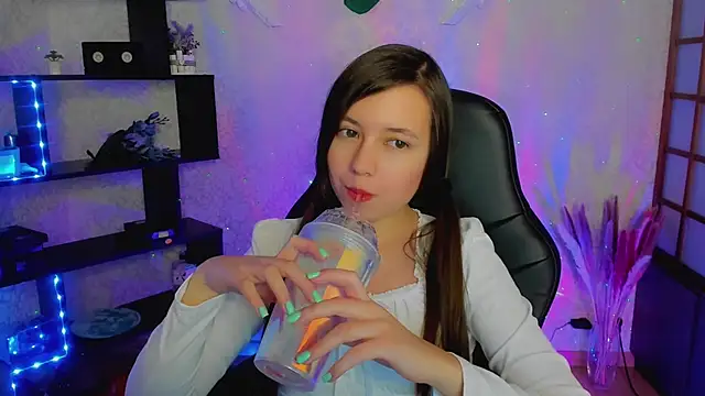 Snapshot of Lina_Brownie chatting on January 2025 05:09:01 AM Lina Brownie online show from January 2025 05:09:01 AM