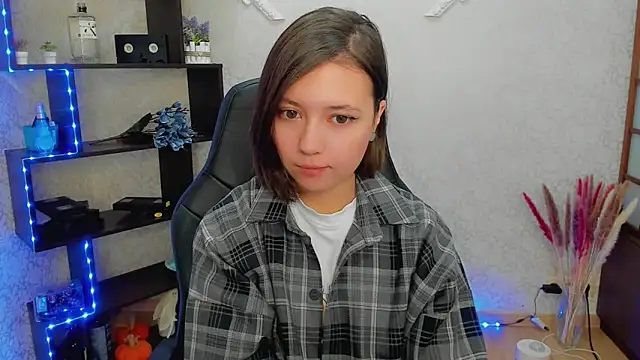 Snapshot of Lina_Brownie chatting on January 2025 02:26:02 AM Lina Brownie online show from January 2025 02:26:02 AM