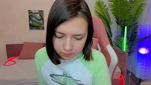 Snapshot of Lina_Brownie chatting on February 2025 05:21:01 AM Lina Brownie online show from February 2025 05:21:01 AM