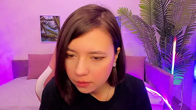 Snapshot of Lina_Brownie chatting on February 2025 01:58:02 AM Lina Brownie online show from February 2025 01:58:02 AM