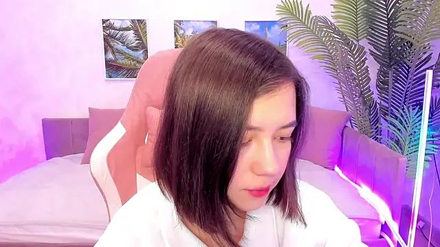 Snapshot of Lina_Brownie chatting on February 2025 01:54:02 AM Lina Brownie online show from February 2025 01:54:02 AM