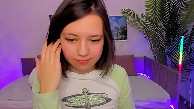 Snapshot of Lina_Brownie chatting on February 2025 07:56:01 AM Lina Brownie online show from February 2025 07:56:01 AM