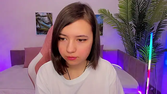 Snapshot of Lina_Brownie chatting on February 2025 01:53:02 AM Lina Brownie online show from February 2025 01:53:02 AM