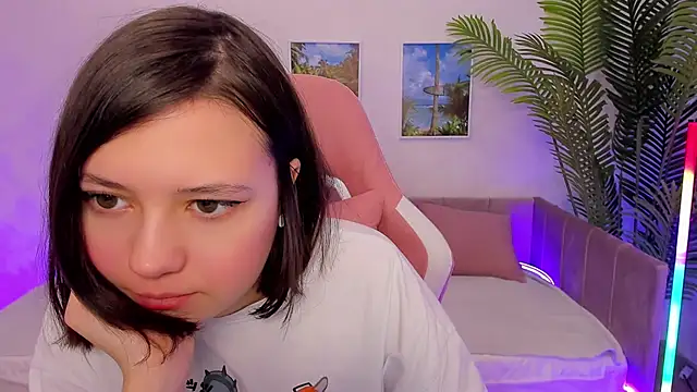 Snapshot of Lina_Brownie chatting on March 2025 02:08:02 AM Lina Brownie online show from March 2025 02:08:02 AM