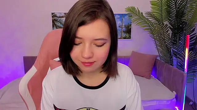 Snapshot of Lina_Brownie chatting on March 2025 01:53:02 AM Lina Brownie online show from March 2025 01:53:02 AM