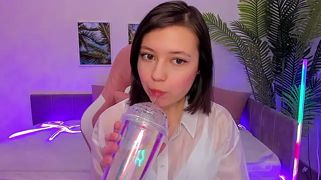 Snapshot of Lina_Brownie chatting on March 2025 02:01:02 AM Lina Brownie online show from March 2025 02:01:02 AM