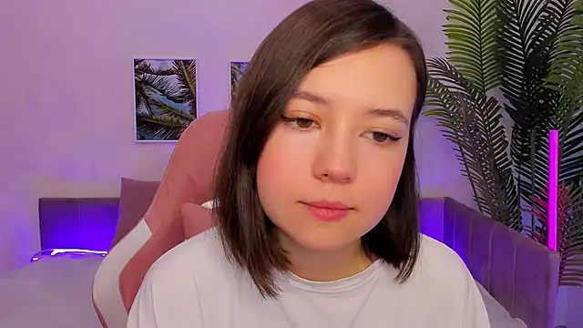 Snapshot of Lina_Brownie chatting on March 2025 02:28:02 AM Lina Brownie online show from March 2025 02:28:02 AM