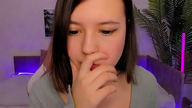 Snapshot of Lina_Brownie chatting on March 2025 05:32:01 AM Lina Brownie online show from March 2025 05:32:01 AM