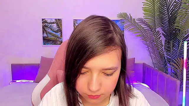 Snapshot of Lina_Brownie chatting on March 2025 05:28:02 AM Lina Brownie online show from March 2025 05:28:02 AM