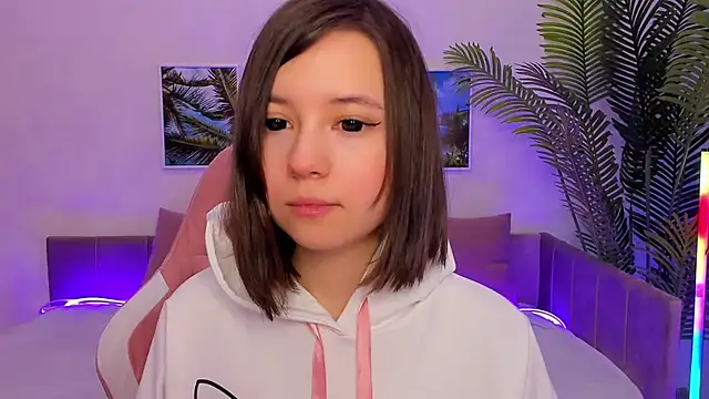 Snapshot of Lina_Brownie chatting on March 2025 02:26:01 AM Lina Brownie online show from March 2025 02:26:01 AM