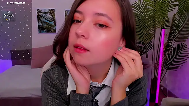 Snapshot of Lina_Brownie chatting on September 2025 03:17:01 AM Lina Brownie online show from September 2025 03:17:01 AM