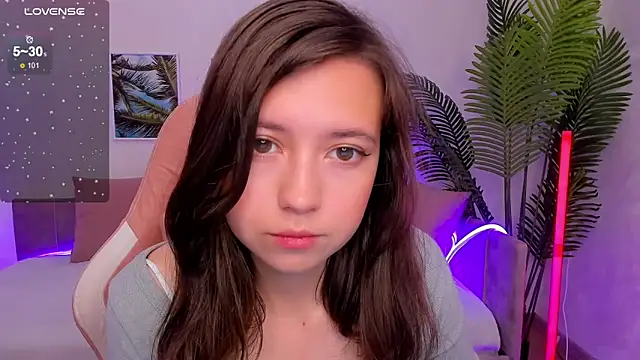 Snapshot of Lina_Brownie chatting on September 2025 02:46:02 AM Lina Brownie online show from September 2025 02:46:02 AM