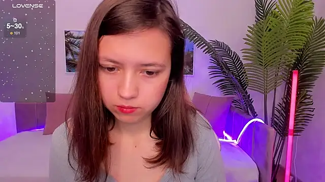 Snapshot of Lina_Brownie chatting on September 2025 02:23:01 AM Lina Brownie online show from September 2025 02:23:01 AM