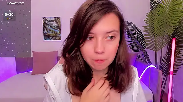 Snapshot of Lina_Brownie chatting on September 2025 02:35:02 AM Lina Brownie online show from September 2025 02:35:02 AM