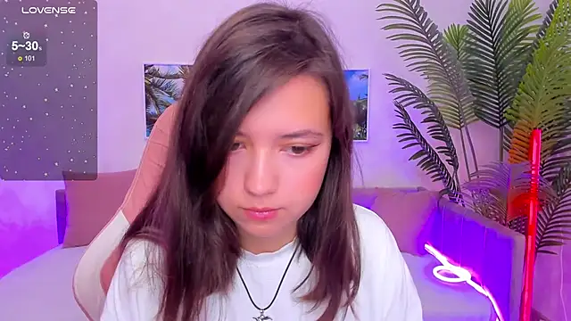 Snapshot of Lina_Brownie chatting on October 2025 02:30:01 AM Lina Brownie online show from October 2025 02:30:01 AM