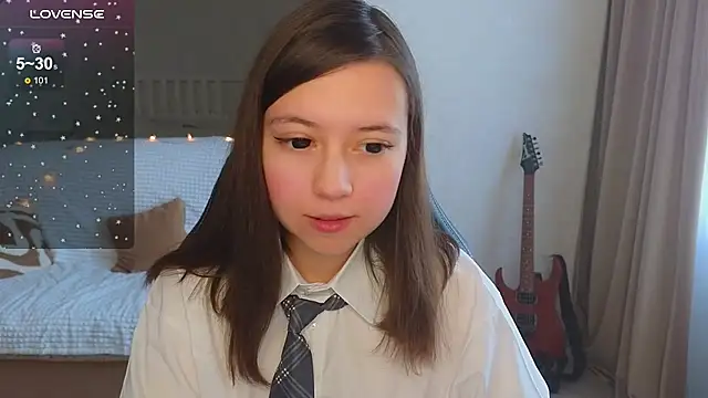 Snapshot of Lina_Brownie chatting on October 2025 04:13:01 AM Lina Brownie online show from October 2025 04:13:01 AM