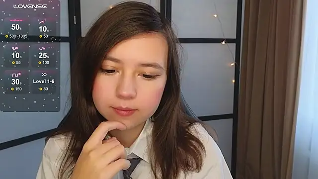 Snapshot of Lina_Brownie chatting on October 2025 03:23:02 AM Lina Brownie online show from October 2025 03:23:02 AM