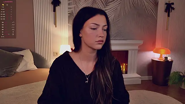 Miley Smile online show from December 2025 05:46:01 AM