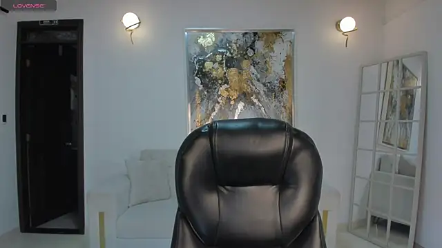 Snapshot of CharlotteCox_ chatting on April 2026 03:15:01 AM CharlotteCox online show from April 2026 03:15:01 AM