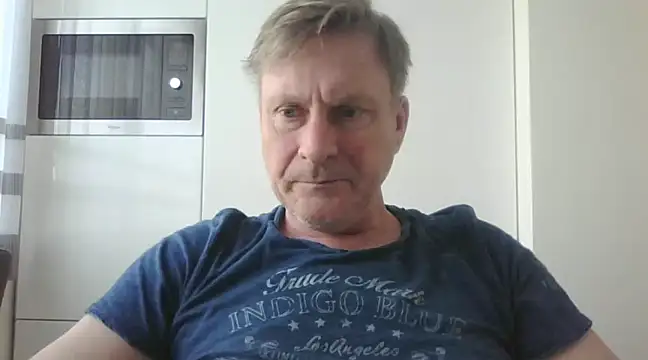 johnnym1 online show from January 2025 09:55:01 AM