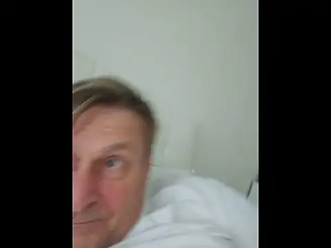 Snapshot of johnnym1 chatting on February 2026 07:05:01 AM johnnym1 online show from February 2026 07:05:01 AM