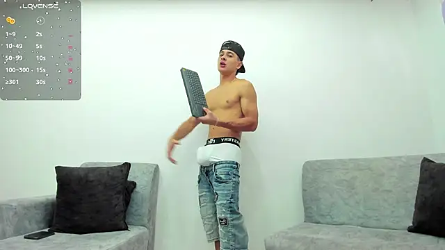 JuniorMorris  online show from February 2025 09:17:01 PM