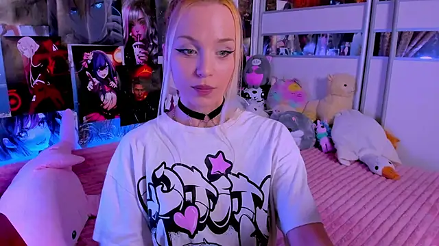 Snapshot of Cute__Pony chatting on July 2026 09:50:02 PM Cute Pony online show from July 2026 09:50:02 PM