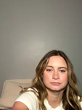 Sophie Raegan online show from September 2025 02:39:02 PM