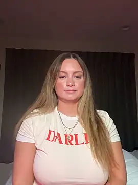 Snapshot of Sophie_Raegan chatting on February 2026 08:57:02 AM Sophie Raegan online show from February 2026 08:57:02 AM