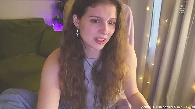 Sereta Finn online show from December 2024 11:06:01 AM