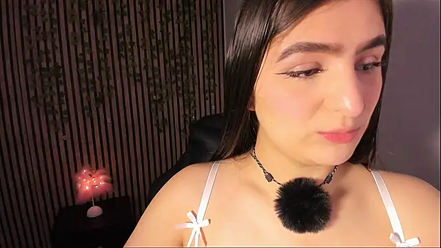 Snapshot of sofia_44 chatting on May 2026 02:14:01 PM sofia 44 online show from May 2026 02:14:01 PM