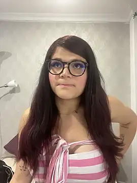 Snapshot of dayis_butera chatting on February 2026 12:12:01 PM dayis butera online show from February 2026 12:12:01 PM