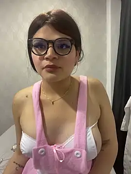 Snapshot of dayis_butera chatting on February 2026 08:13:01 AM dayis butera online show from February 2026 08:13:01 AM