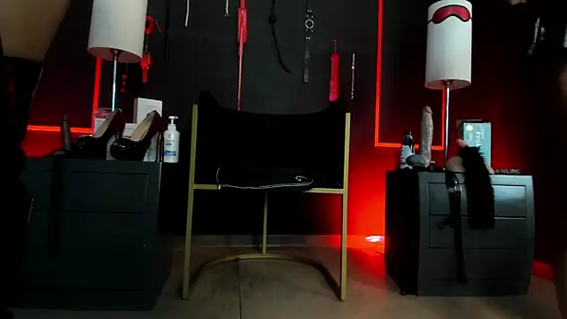 CharlotteScotte online show from December 2025 12:34:02 PM