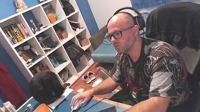 ravingr4d4 online show from September 2025 09:15:01 PM